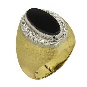Men’s Diamond & Black Onyx Ring in 14k Yellow Gold